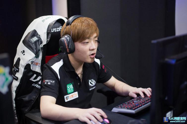 【战报】2025MSI季中冠军杯Day2综述，RNG光速拿下，C9爆冷告负