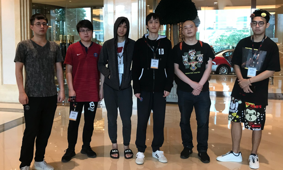 FlyQuest 签下罗马尼亚 AWPer regali