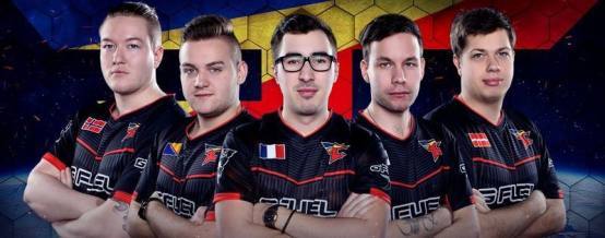 LOL官方宣布排位赛改动：非中国大陆和韩国地区大师可双排