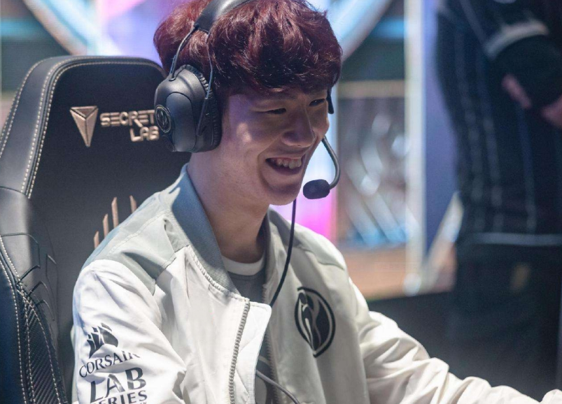 LPL冒泡赛是日首发：16：00 RNG vs EDG (BO5)，Junjia上了！