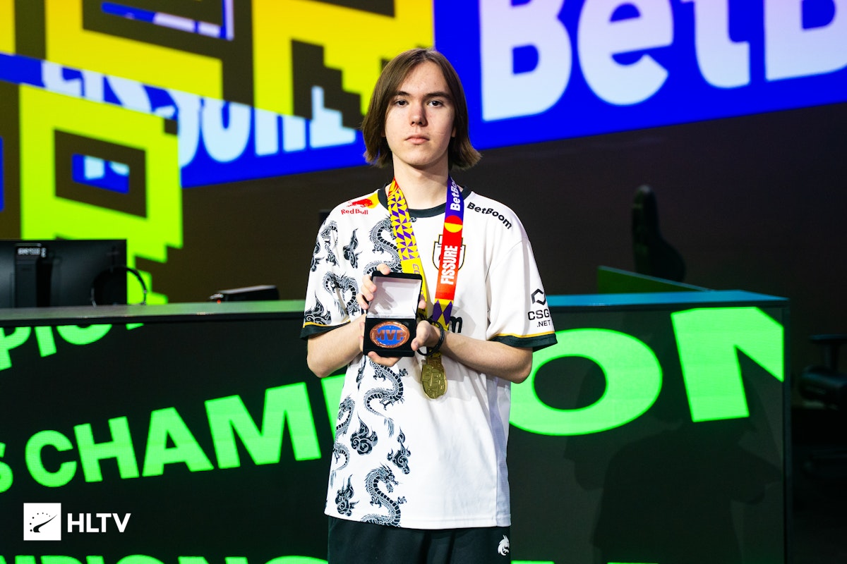 LPL英文流解说赛前预测：决赛LPL vs LCK